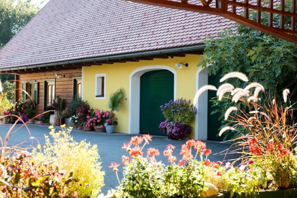 Weingut- Gaestezimmer Marko Leutschach Exterior foto
